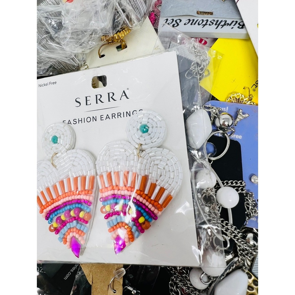 Mystery Jewelry Assorted New Necklace, Bracelet, Earring Lot of 4lbs Wearable - Picture 7 of 16